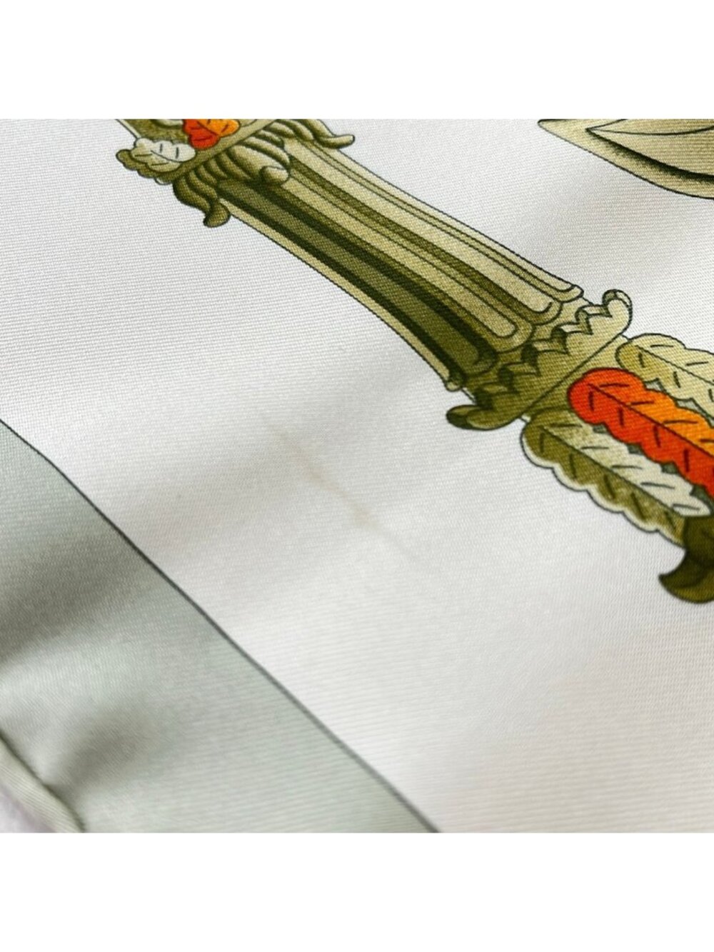 Hermes Scarf Carre 90 White Beige Multi le Matin Neuf - Picture 9 of 9